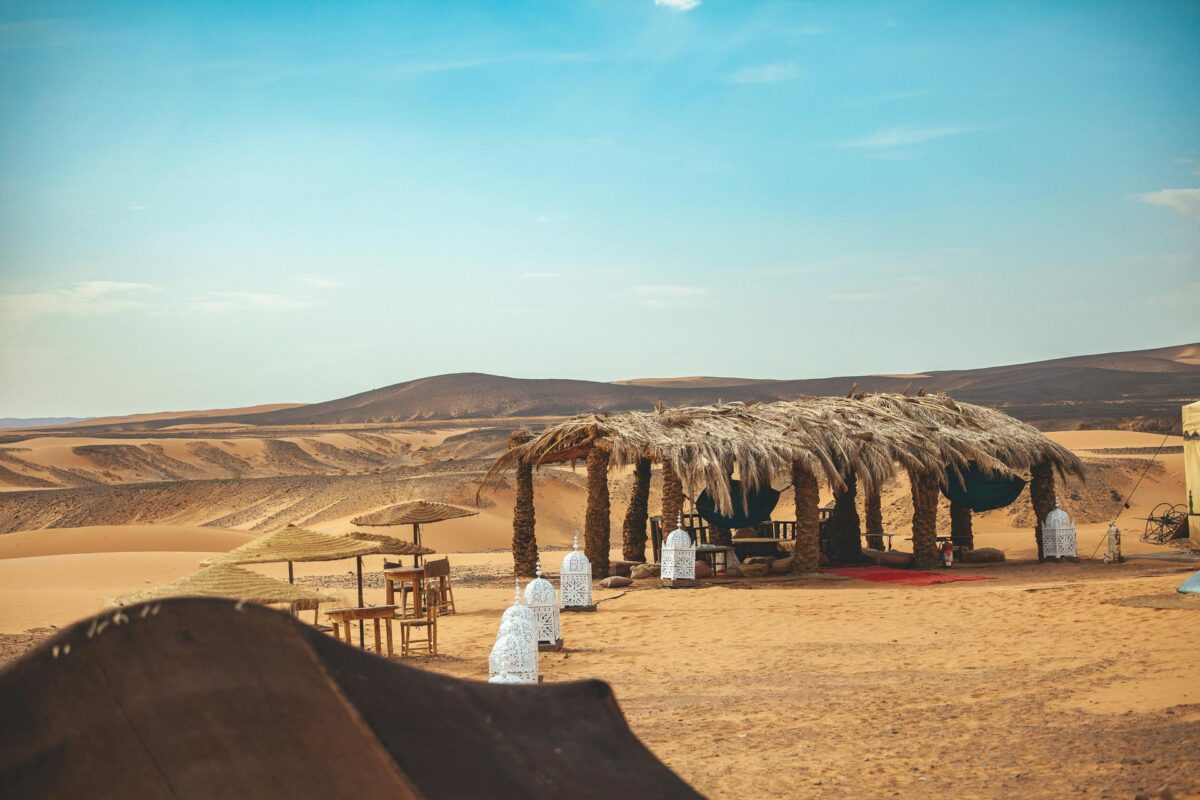 Bivouac dans le désert d'Agafay au Maroc